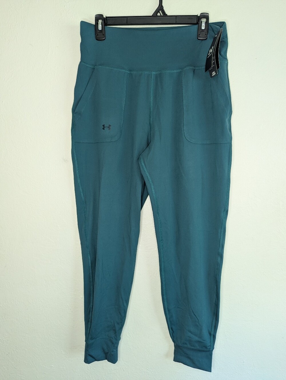 NWT Under Armour Motion Joggers Women's Size L